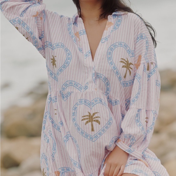 Elegant Pink and White Striped Swim Cover-Up - Picture 4 of 8